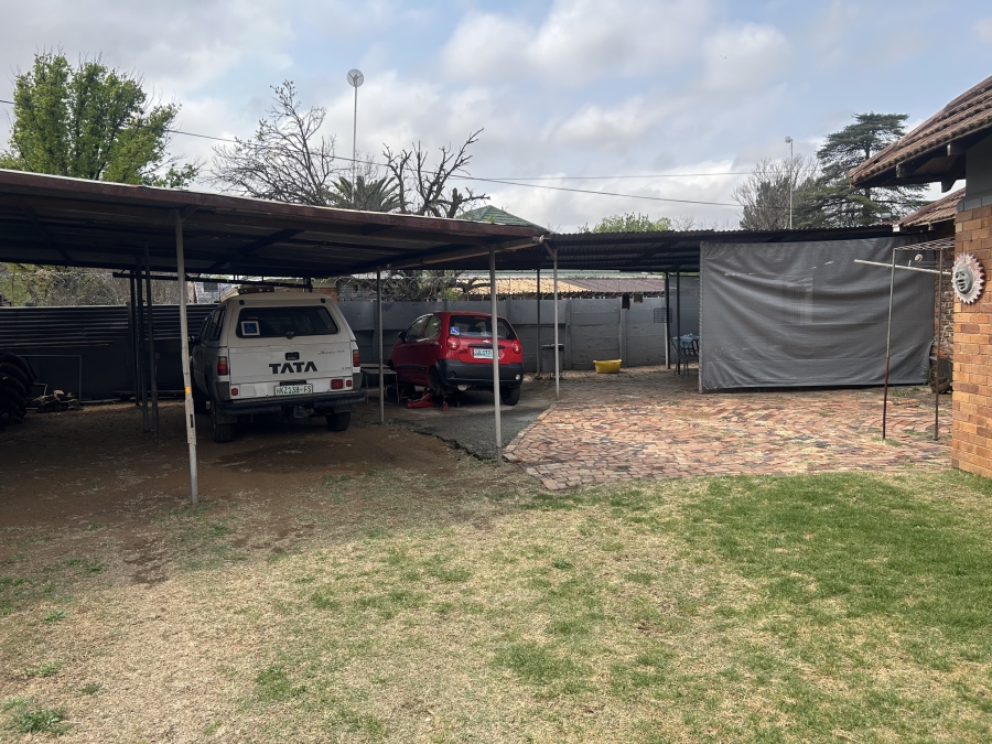 3 Bedroom Property for Sale in Vierfontein Free State